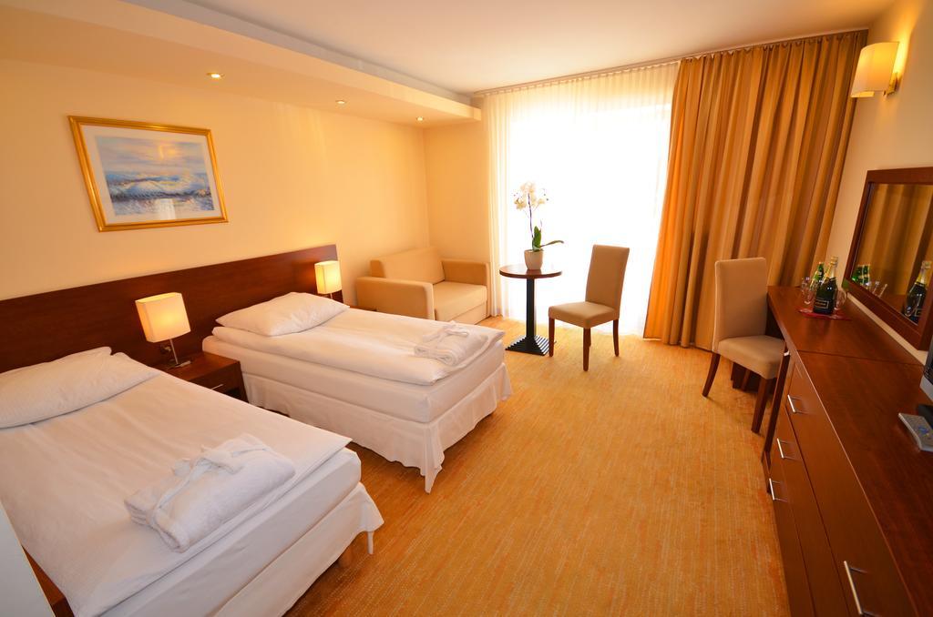 Krol Plaza Spa & Wellness Jarosławiec Rom bilde